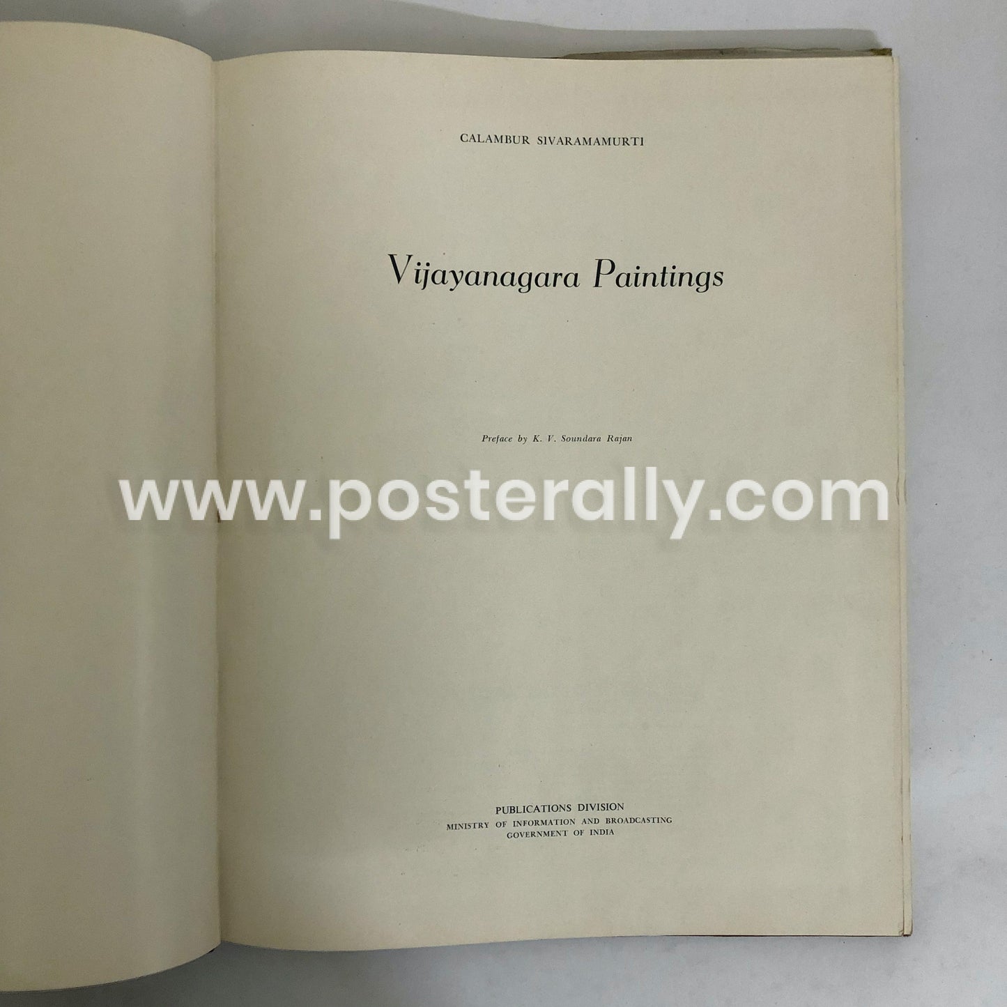 Vijayanagara Paintings by Calambur Sivaramamurti (1 January 1985)